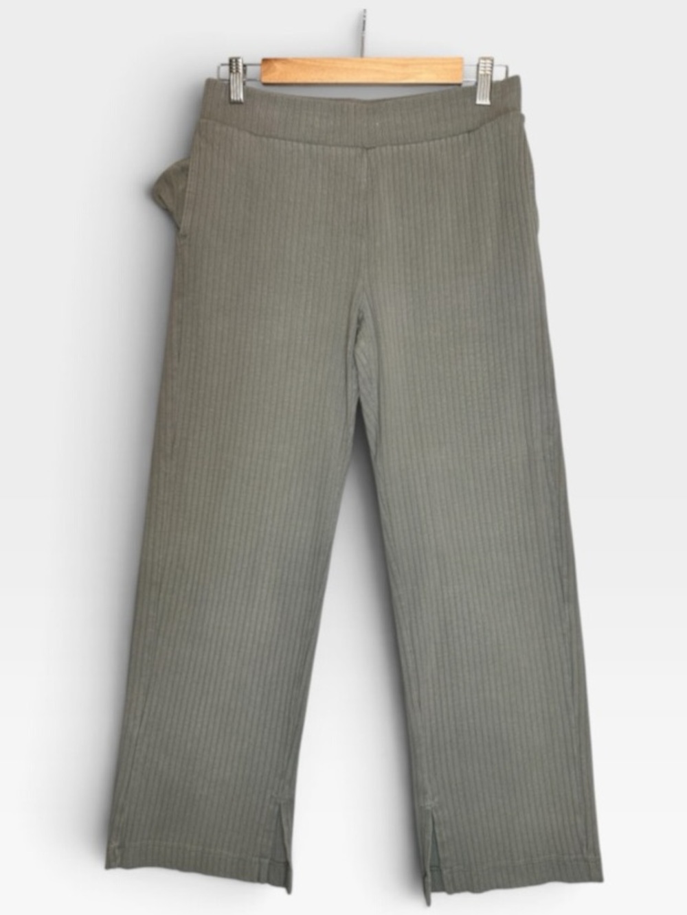 Uniqlo Women’s Wide Ribbed Slit Straight Pants Sz M
